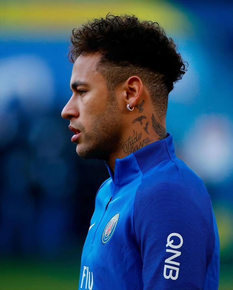 詹姆斯晒与布朗尼打高尔夫：与儿子共度美好时光如今尤为珍贵