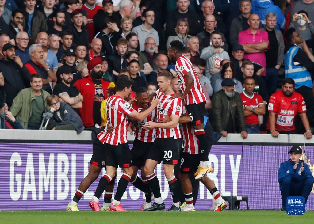 卡拉格：利物浦应在冬窗购买中后卫，这个位置几乎无人可用（卡拉格建议利物浦冬窗引进中卫：该位置人手告急）