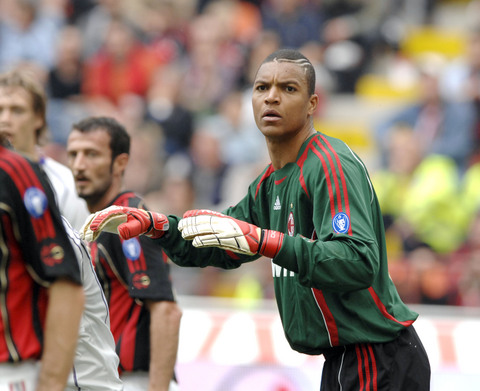 奎因单节21分5助攻0失误创历史，NBA此前仅詹姆斯等3人做到