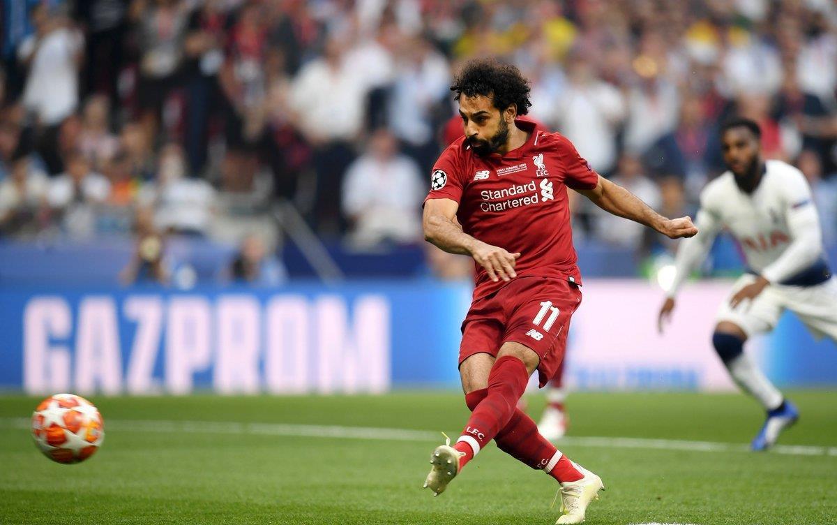 拜仁因球迷燃放烟火被罚，欧冠主场部分看台关闭