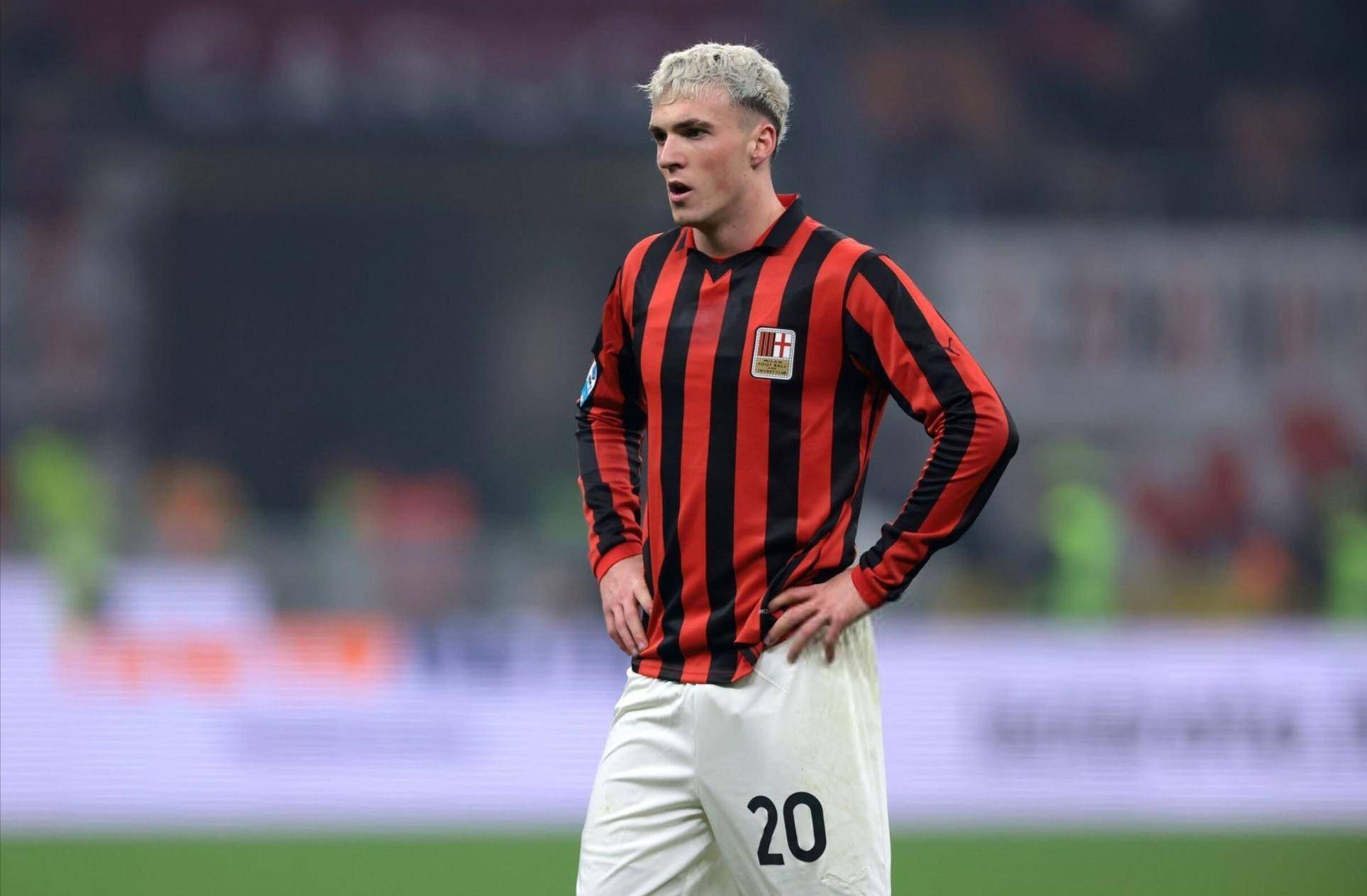 阿隆索：球队内部非常团结，阿诺德在皇马有适应过程是正常的