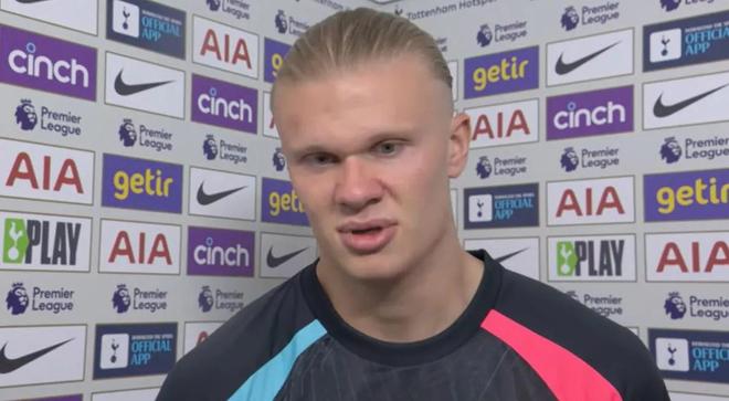 社媒被“下课”刷屏！从冠军教头到千夫所指，斯洛特的下课危机爆发（社媒“下课”声浪汹涌：从冠军教头到众矢之的，斯洛特陷入下课风暴）