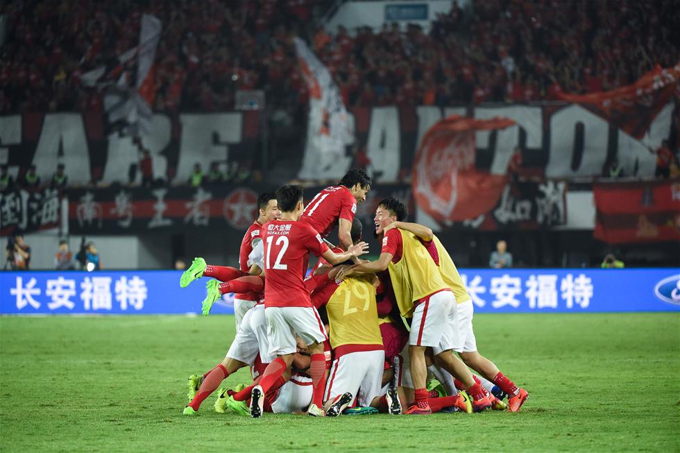 布冯：皮奥是今年意大利足球的亮点，他的特点有点像托尼