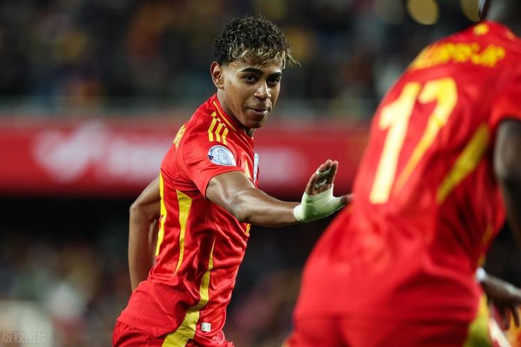 利雅得胜利4-1赛哈特海湾，C罗凌空倒钩破门，菲利克斯传射