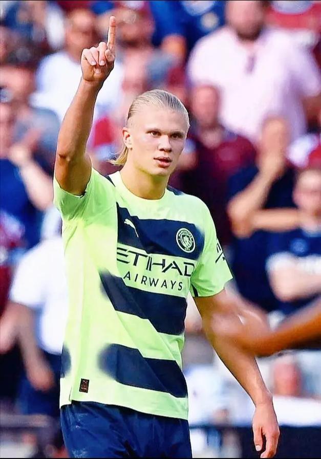 小将卡尔：我从基米希和凯恩身上学到了很多，很开心在拜仁踢球