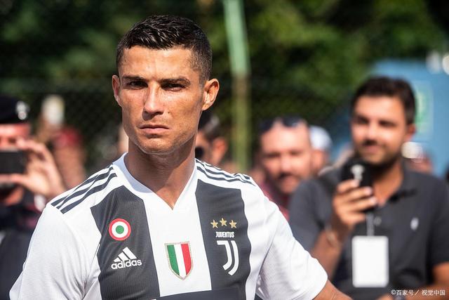 巴萨纪念梅西一队首秀22周年：传奇从这里开始（巴萨致敬梅西一线队首秀22周年：传奇自此启程）